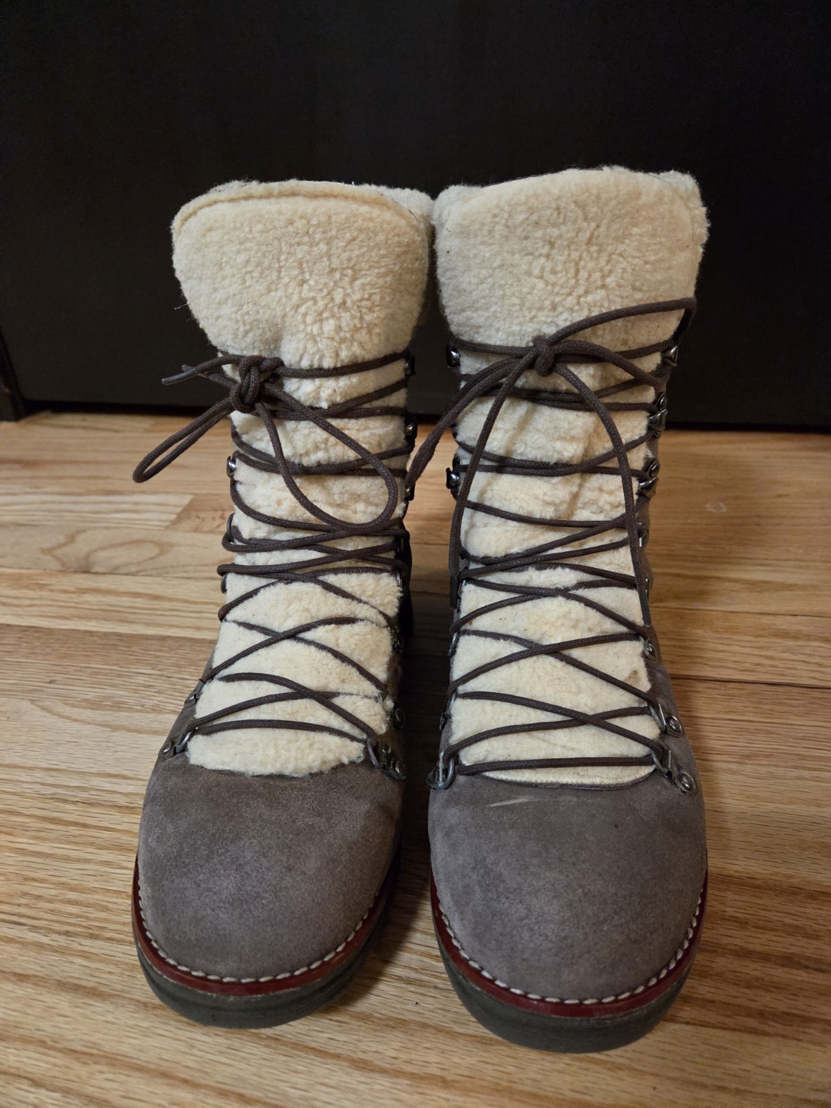 ROYAL CANADIAN WOMEN WINTER BOOTS SIZE 8 BEIGE WATERPROOF COW SUEDE