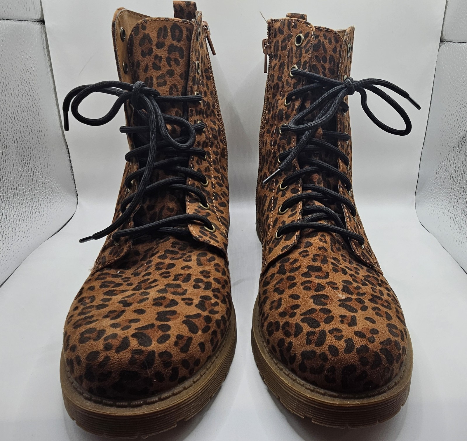 Time and Tru Size 11 Women Boots Leopard Print Faux Suede