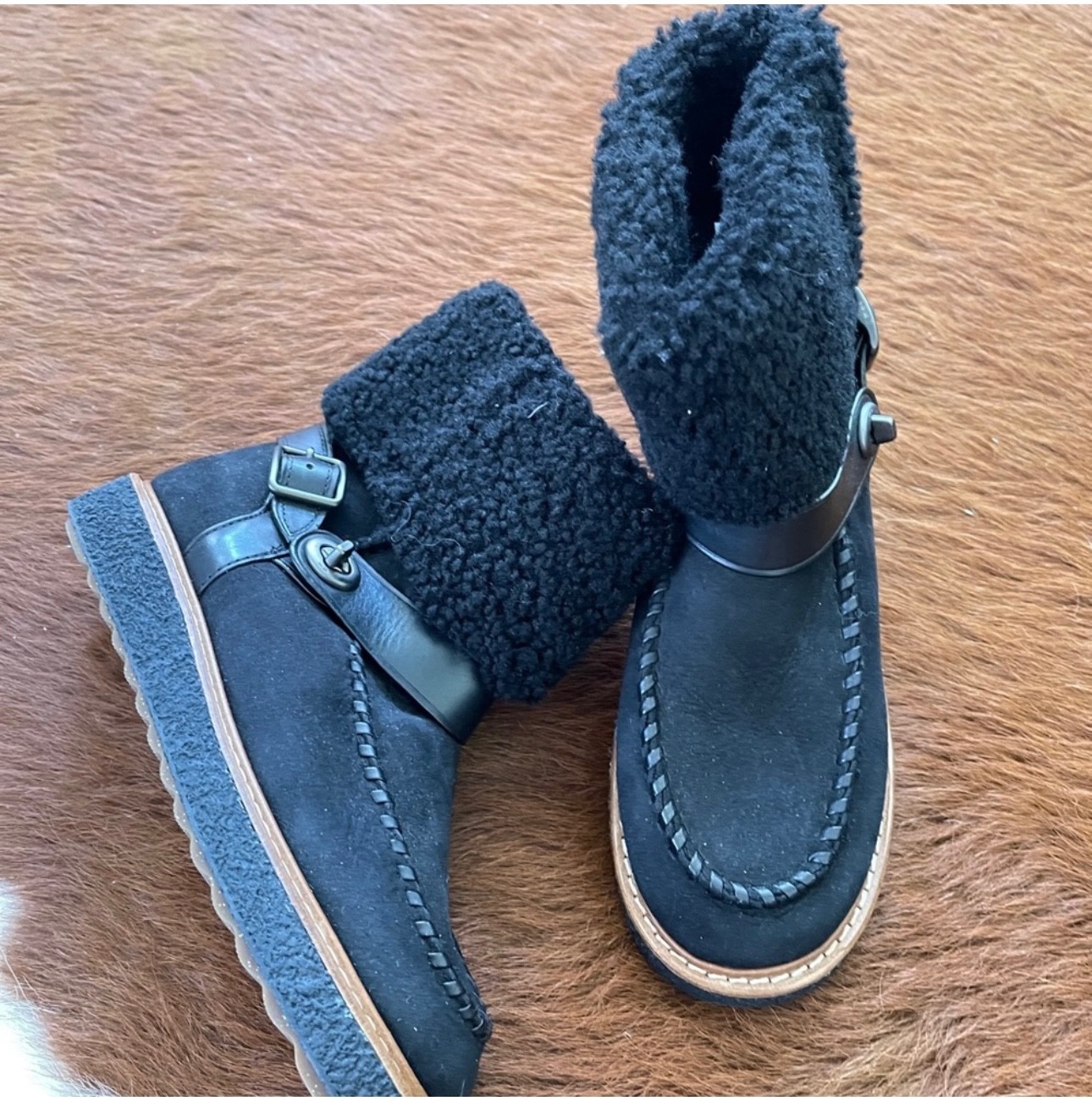 Coach Moto Shearling Women Winter Boots Turn Lock Harness Black Suede Size 5 New