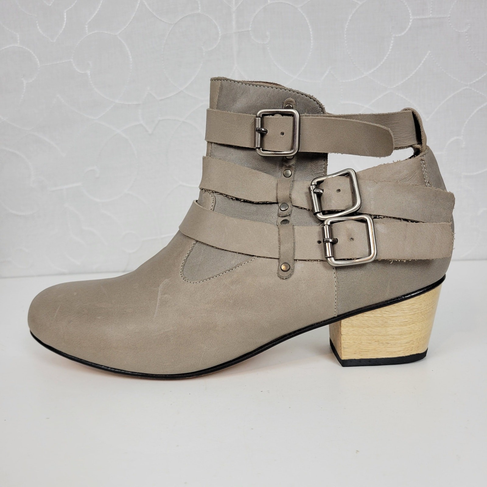 Inca Women Boots Size 7.5 Taupe Leather Round Toe Strappy Buckle Western Boho