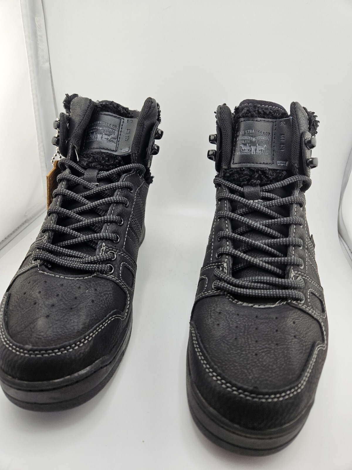 Levi’s Women Boots 7.50 NEW BLACK