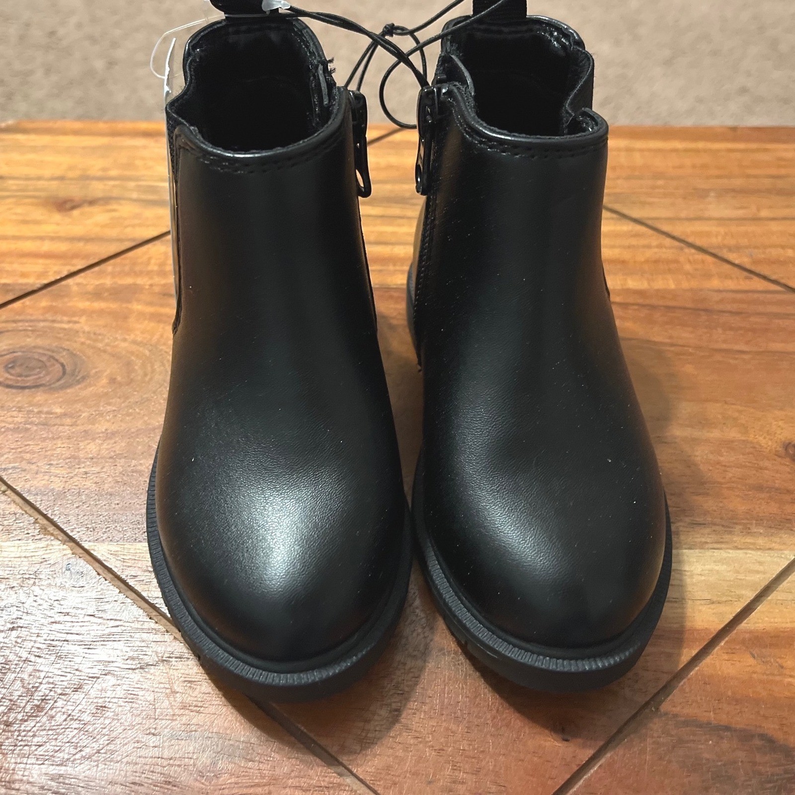 Cat & Jack Kids Black Faux Leather Side Zip Ankle Boots Size 6 NWT