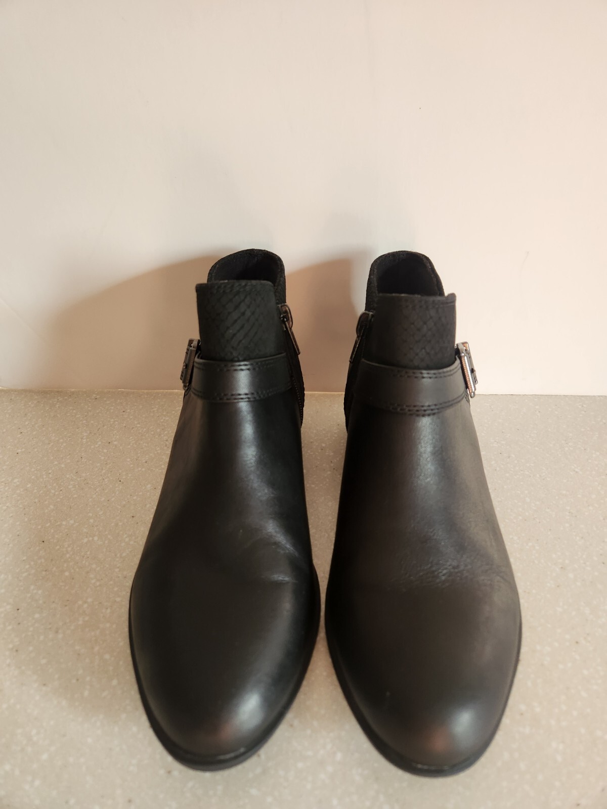 CLARKS ADDIY SHARILYN WOMEN BOOTS,SIZE 6.5 M,BLACK LEATHER ZIP ANKLE