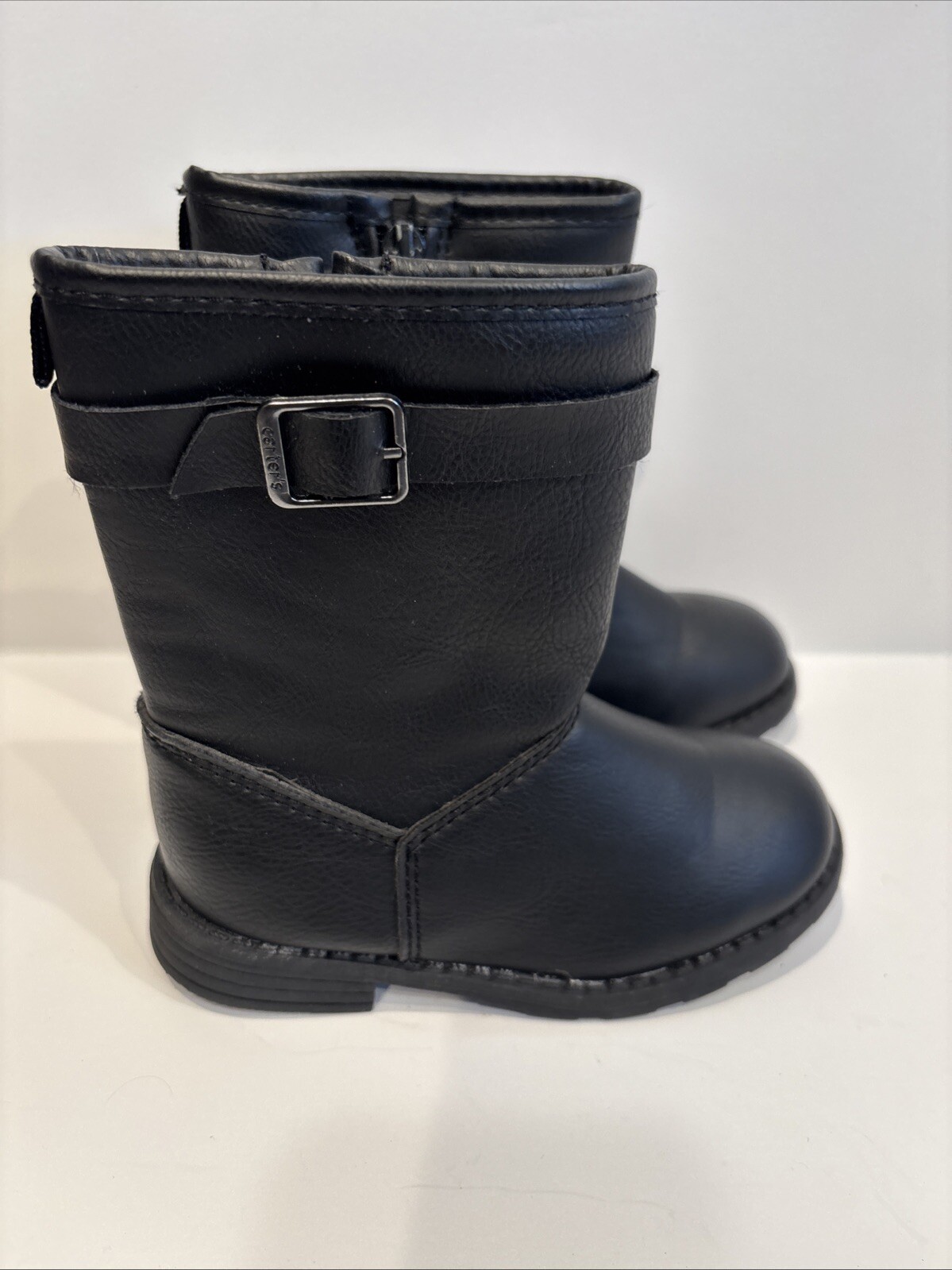 Little girls winter boots Carters Brand size 8 medium