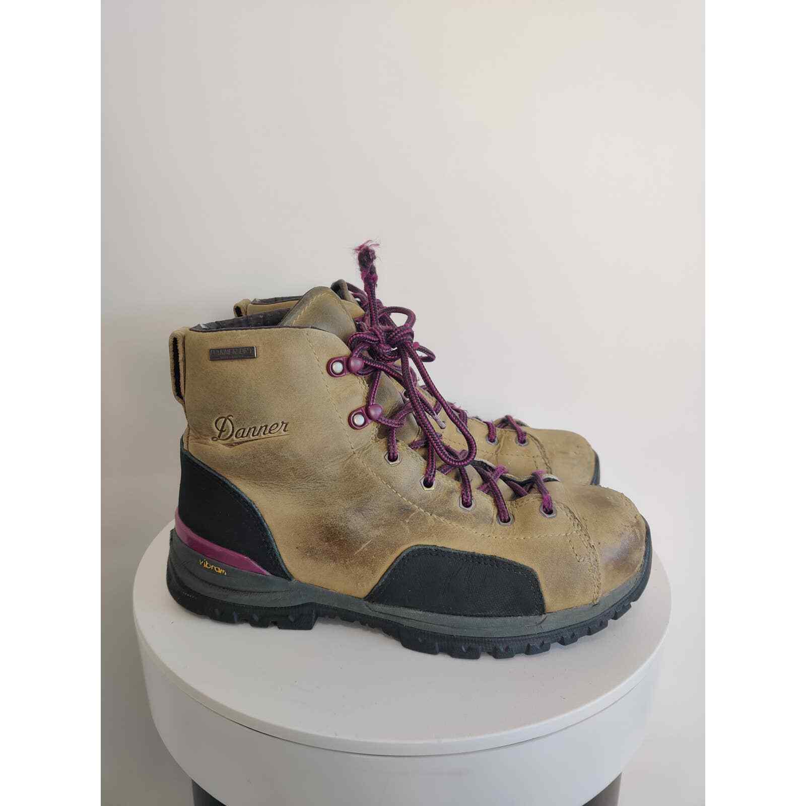 VTG RARE Danner dry women shoes boots hiking waterproof brown sz 7.5