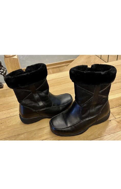 Women winter boots size 10 Extra Wide BY HOOPE Ortho-line Leather Zip.