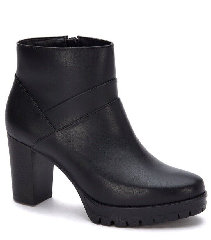 BOTAS ANDREA. botines negros de mujer. black women boots