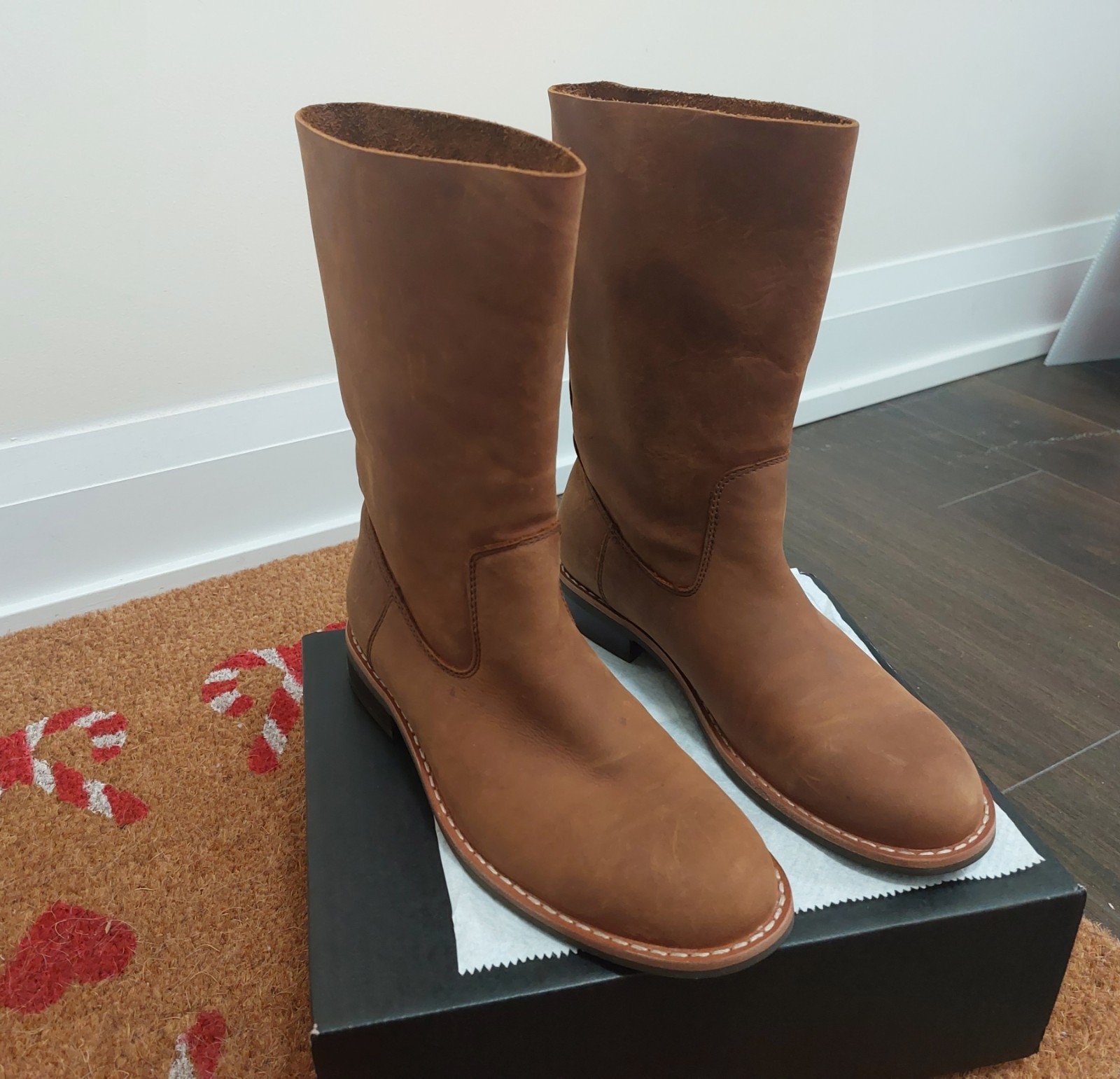 Roots Women Winter Boots Tribe Leather Size 7.5 Excellent Condition