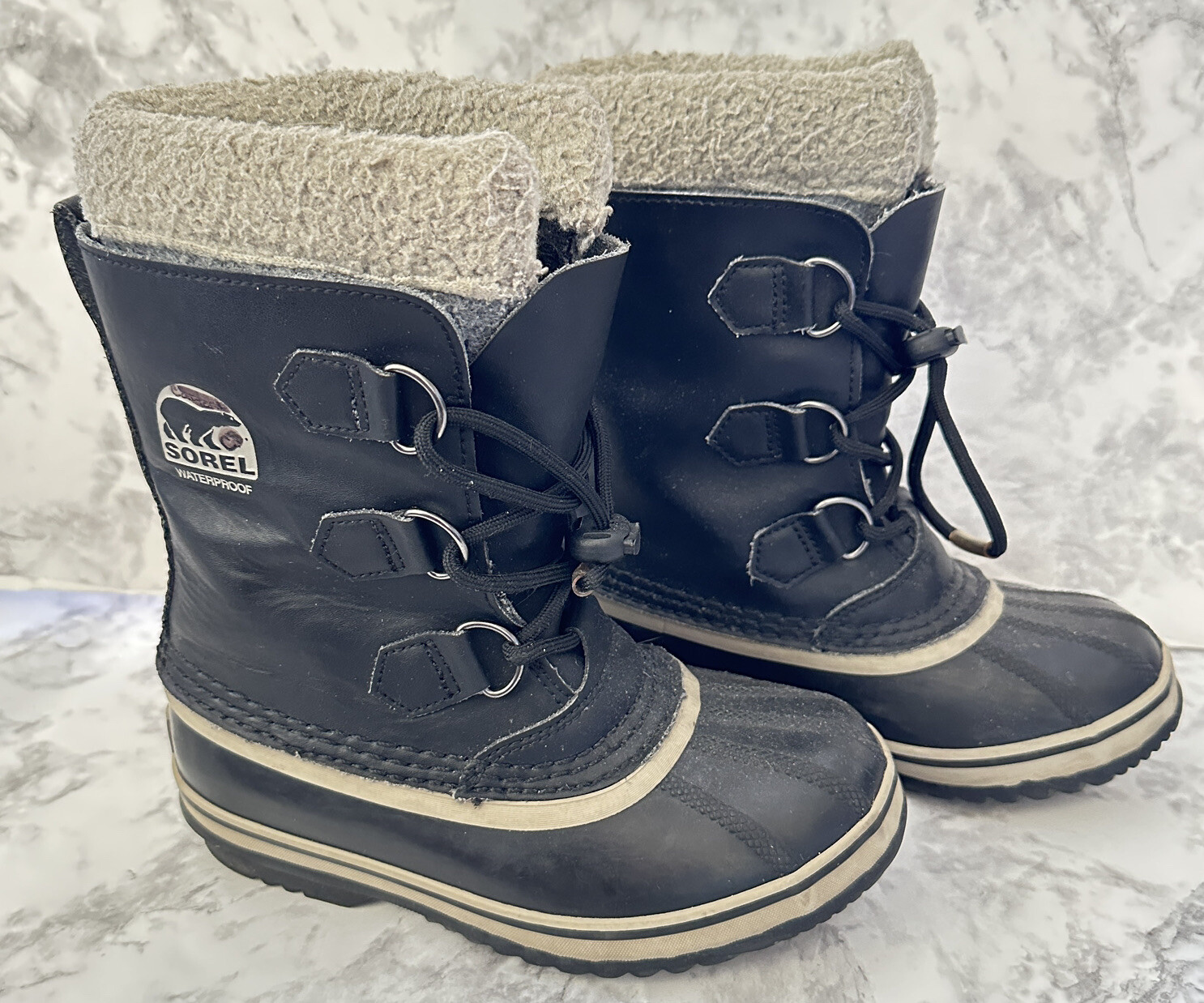 Sorel Girls Black Caribou Waterproof Winter Snow Boots Size 2