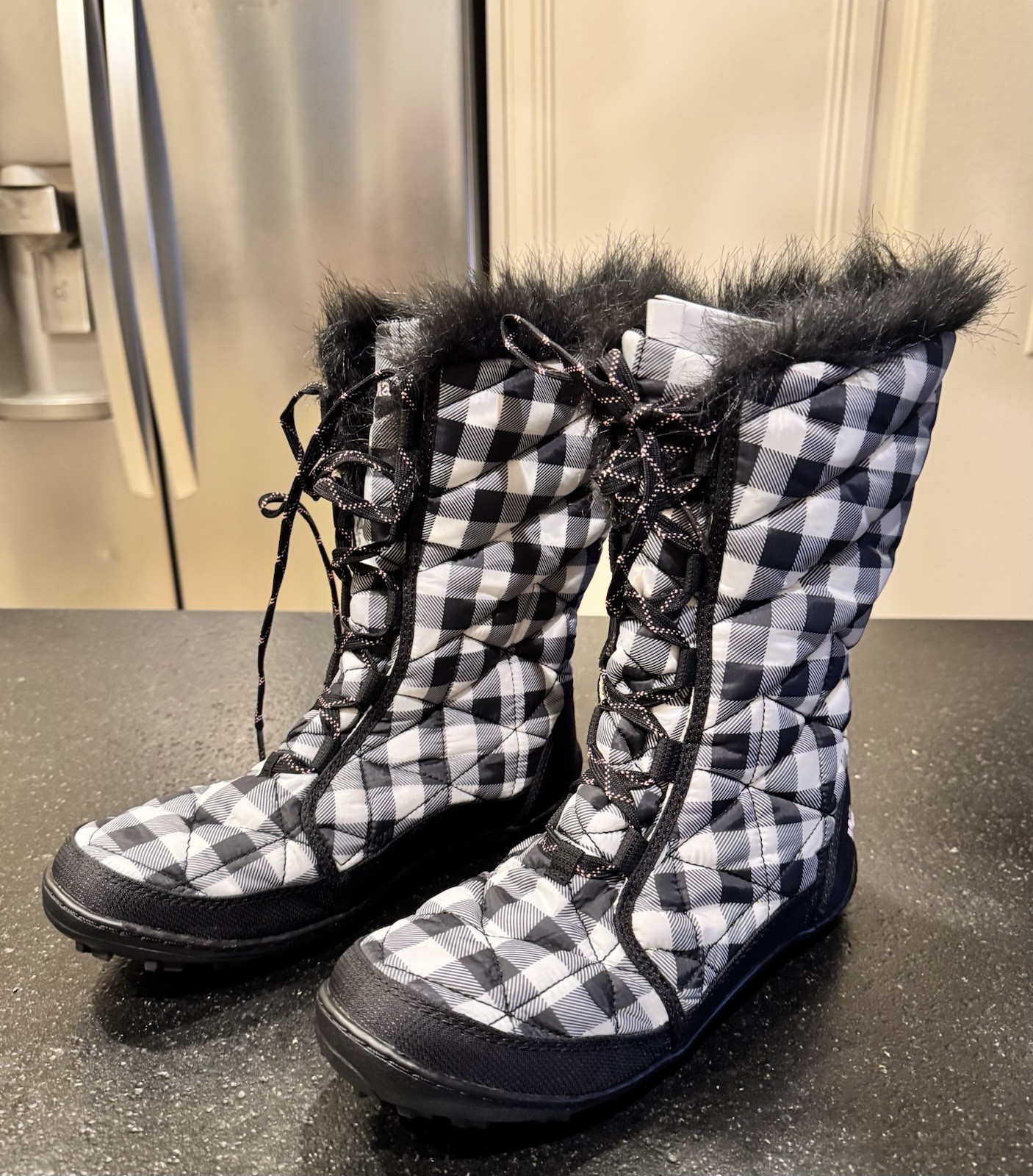 Columbia Youth Minx Mid Omni Heat Black Girls Winter Boots Size 7