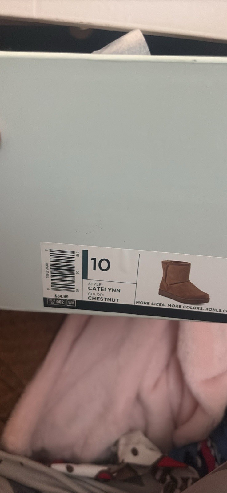 Winter boots in the color, chestnut size 10 women