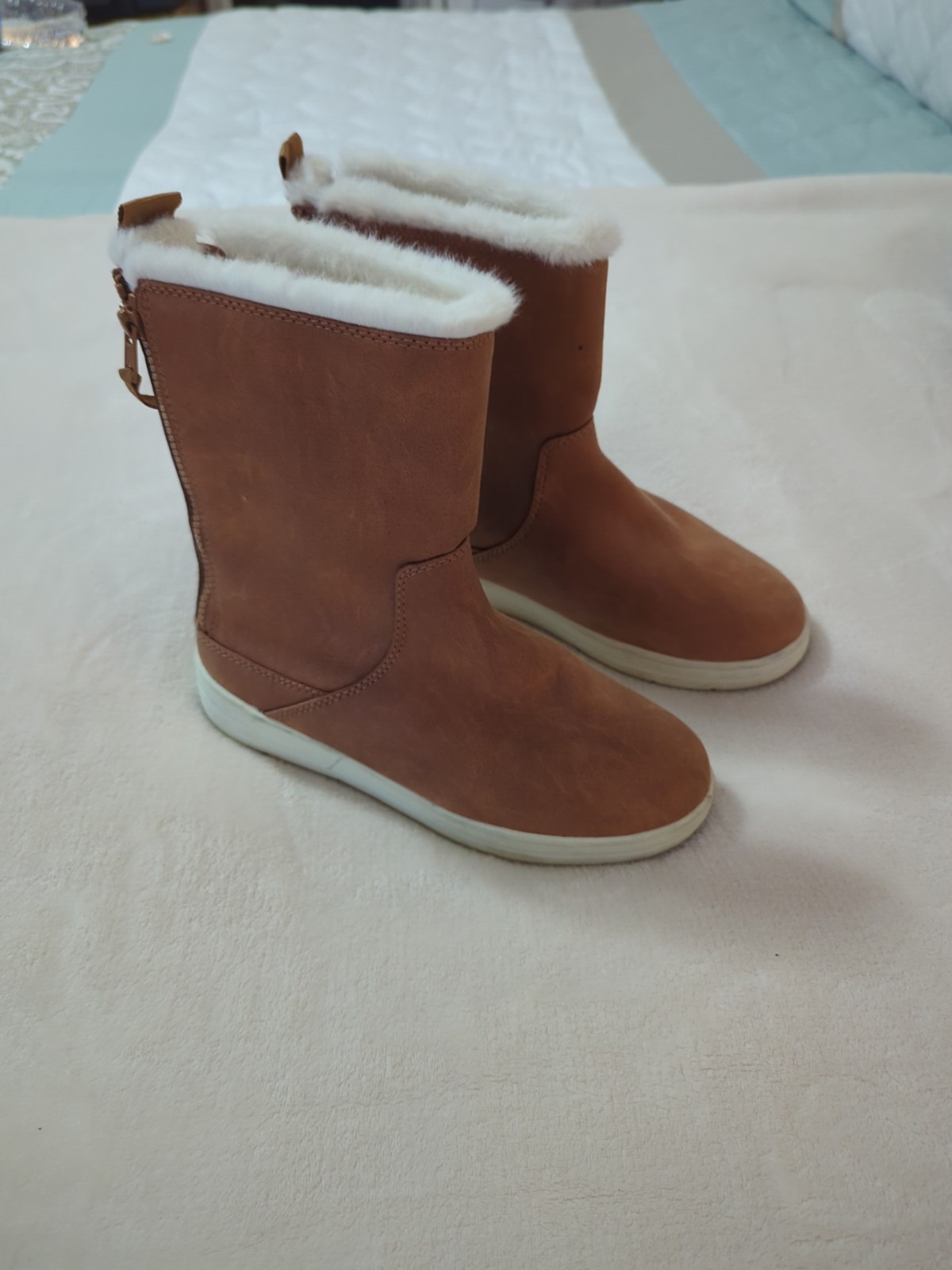 Cat & Jack Girls Winter Boots Size 5