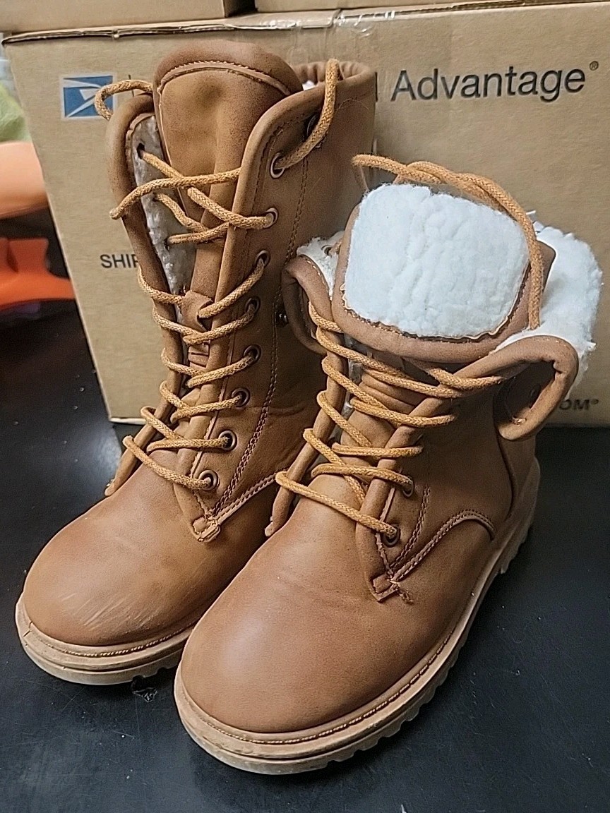 Link By Forever Kids Girls Boots Tan Lace Up Fur Inside Two Way Boots Size 11