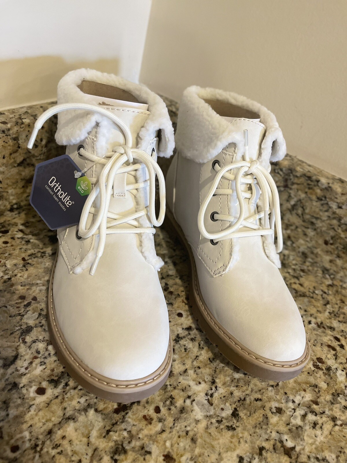 Sonoma women winter boots, size 8