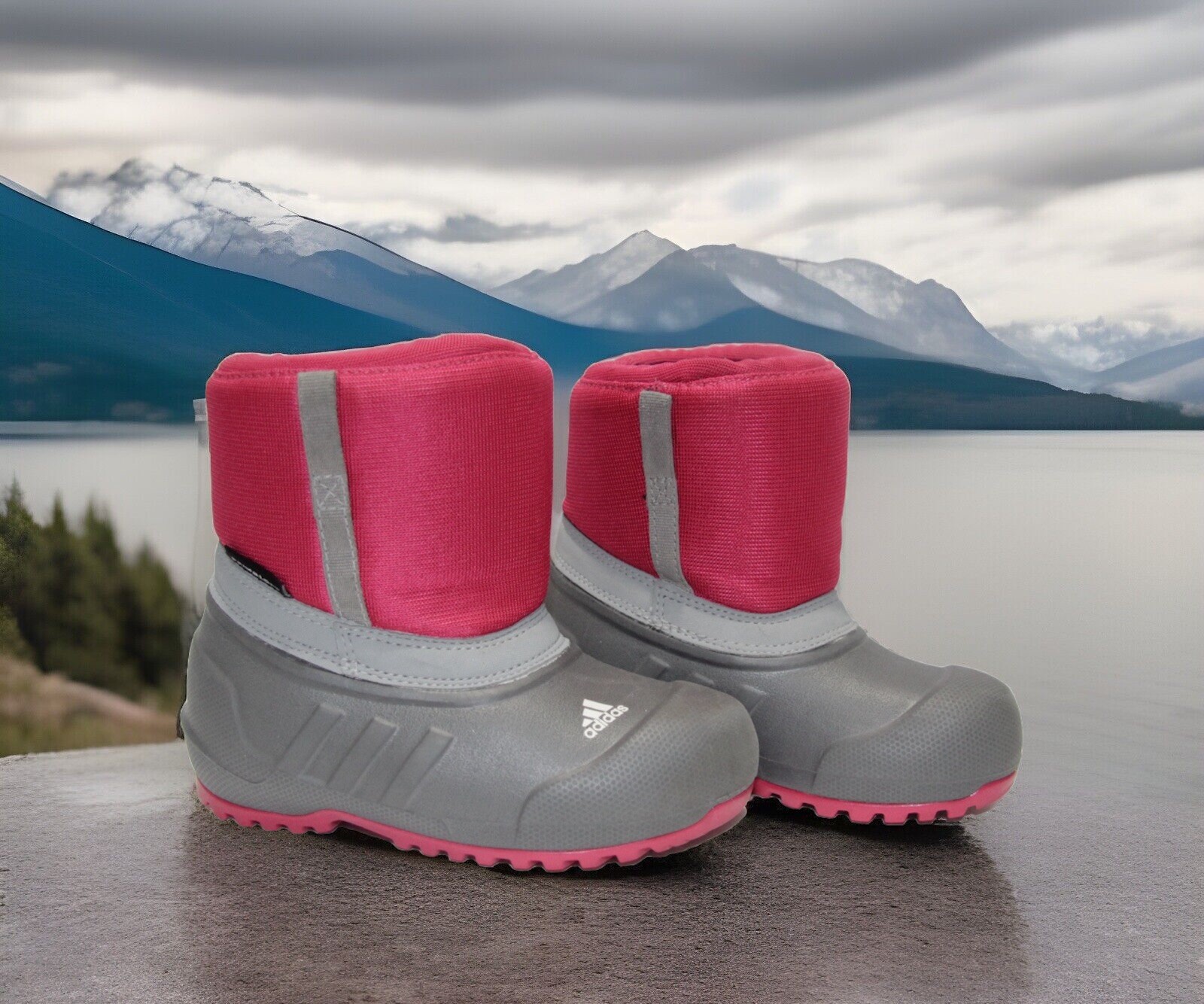 Adidas Girls Boots Size 8K  Outdoor Winterfun Primaloft Waterproof Boots Pink