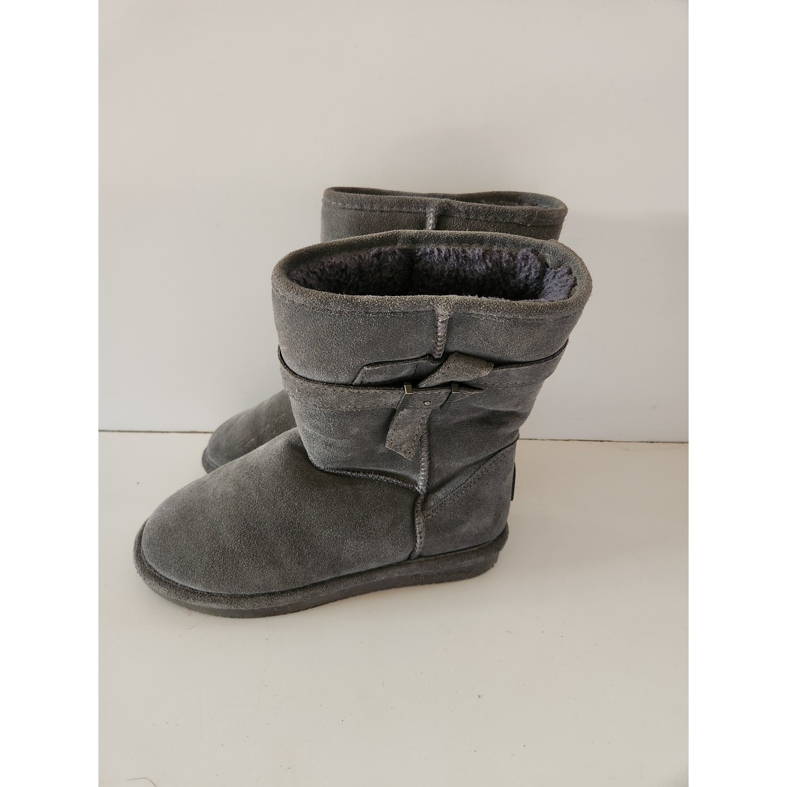 Bear Paw Gray Suede Women Boots sz 9