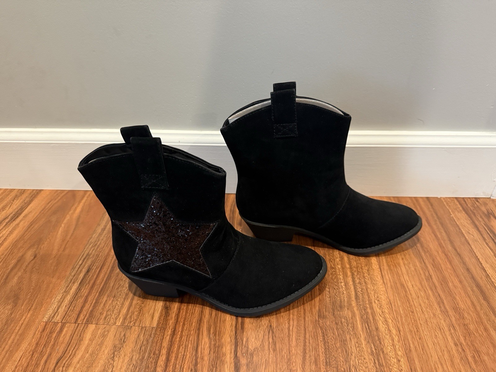 New Kenneth Cole Unlisted “Country Code” Women Boots Size 6.5 (MSRP $140) Black