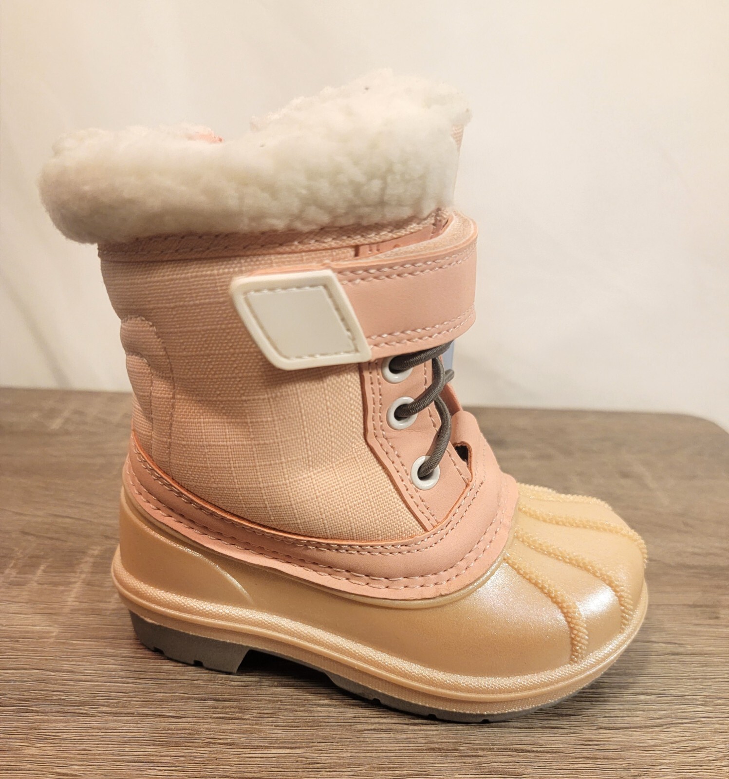 Cat & Jack-Girls Journey Light Pink Faux Fur Thinsulate Snow Boots size 6