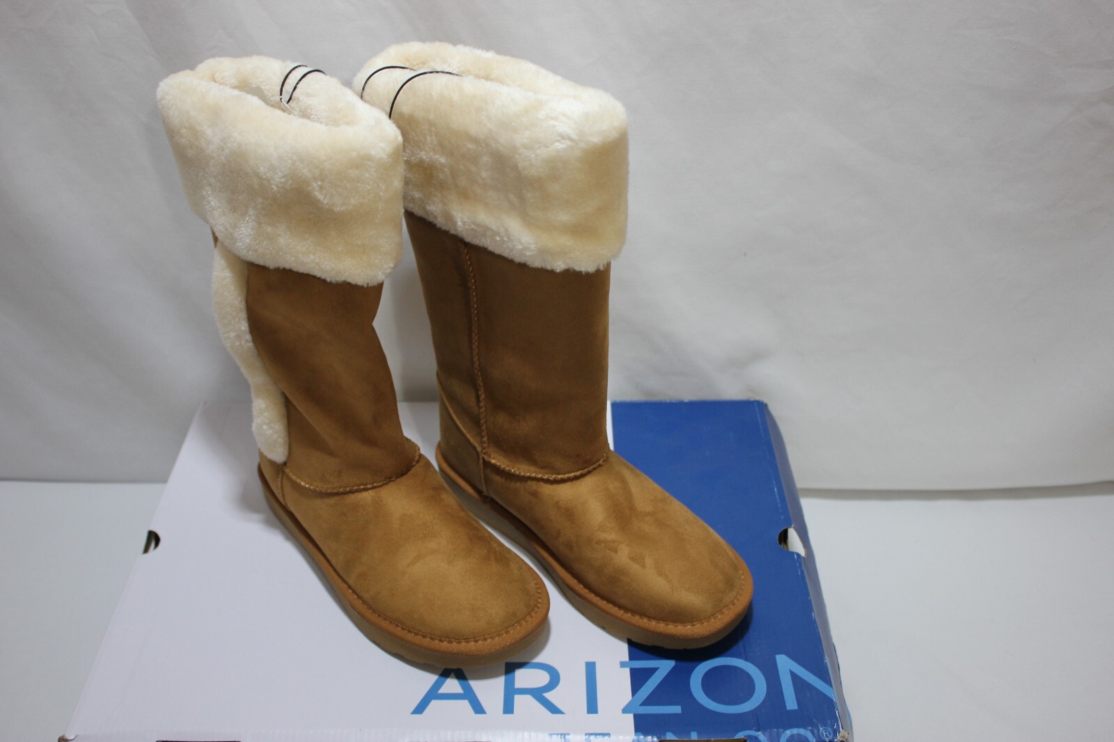 ARIZONA JEAN CO WOMEN WINTER BOOTS SIZE 6M Sequoia Cognac new With Orig Box