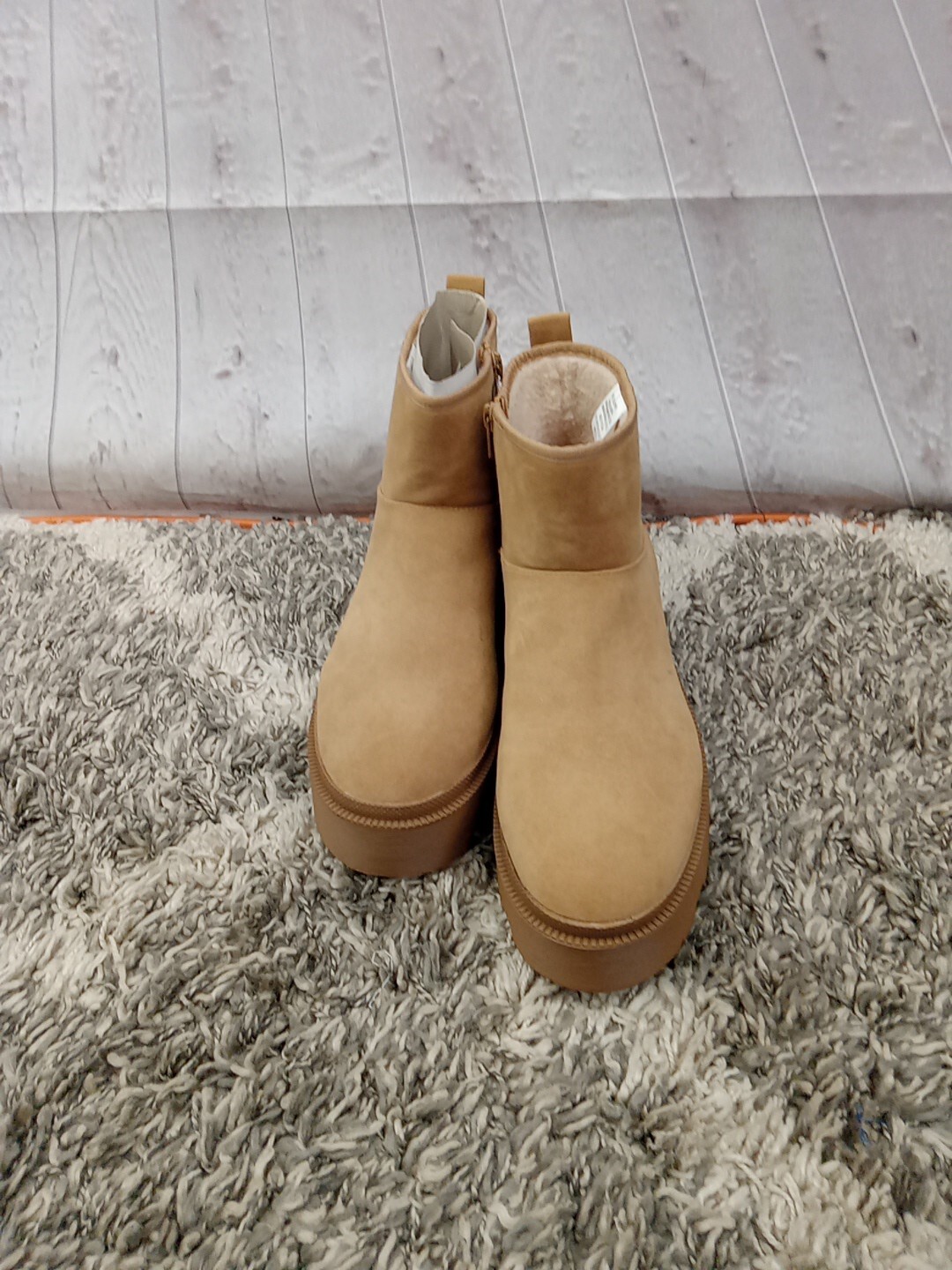 Universal Tread Women Winter Boots  Size 11