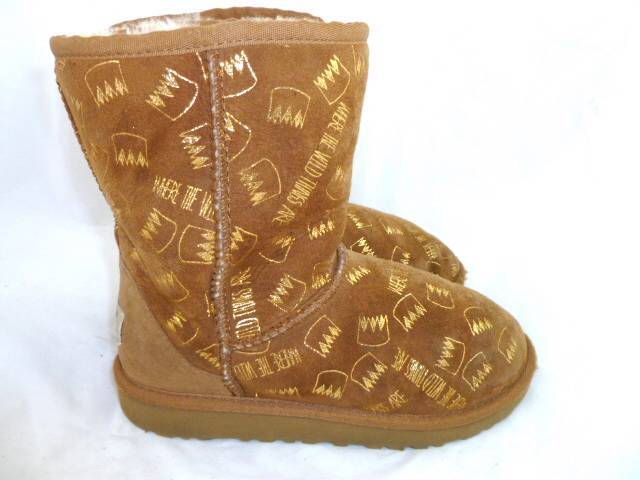 UGG LIMITED ED WHERE THE WILD THINGS ARE KIDS 2 USED SHEEPSKIN 1995 GIRLS BOOTS