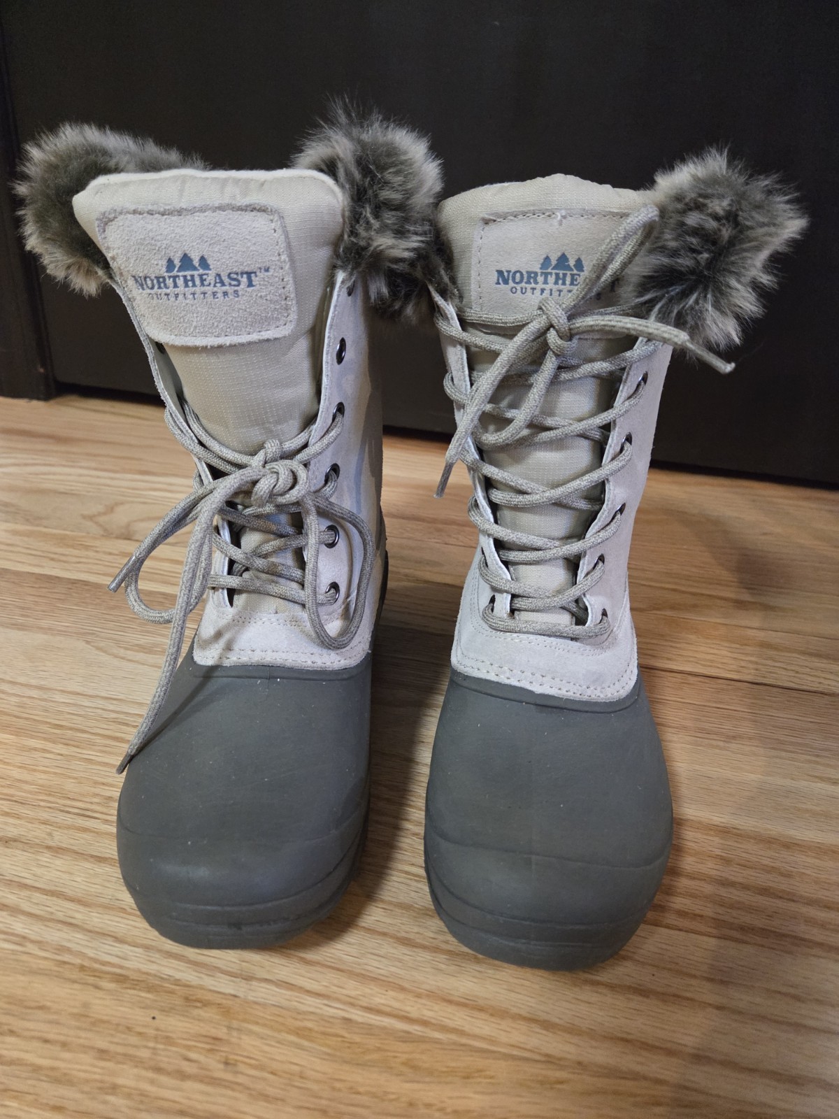 NORTHEAST OUTFITTERS WOMEN WINTER BOOTS SIZE 6 LIGHT GRAY LEATHER UPPER/RUBBER