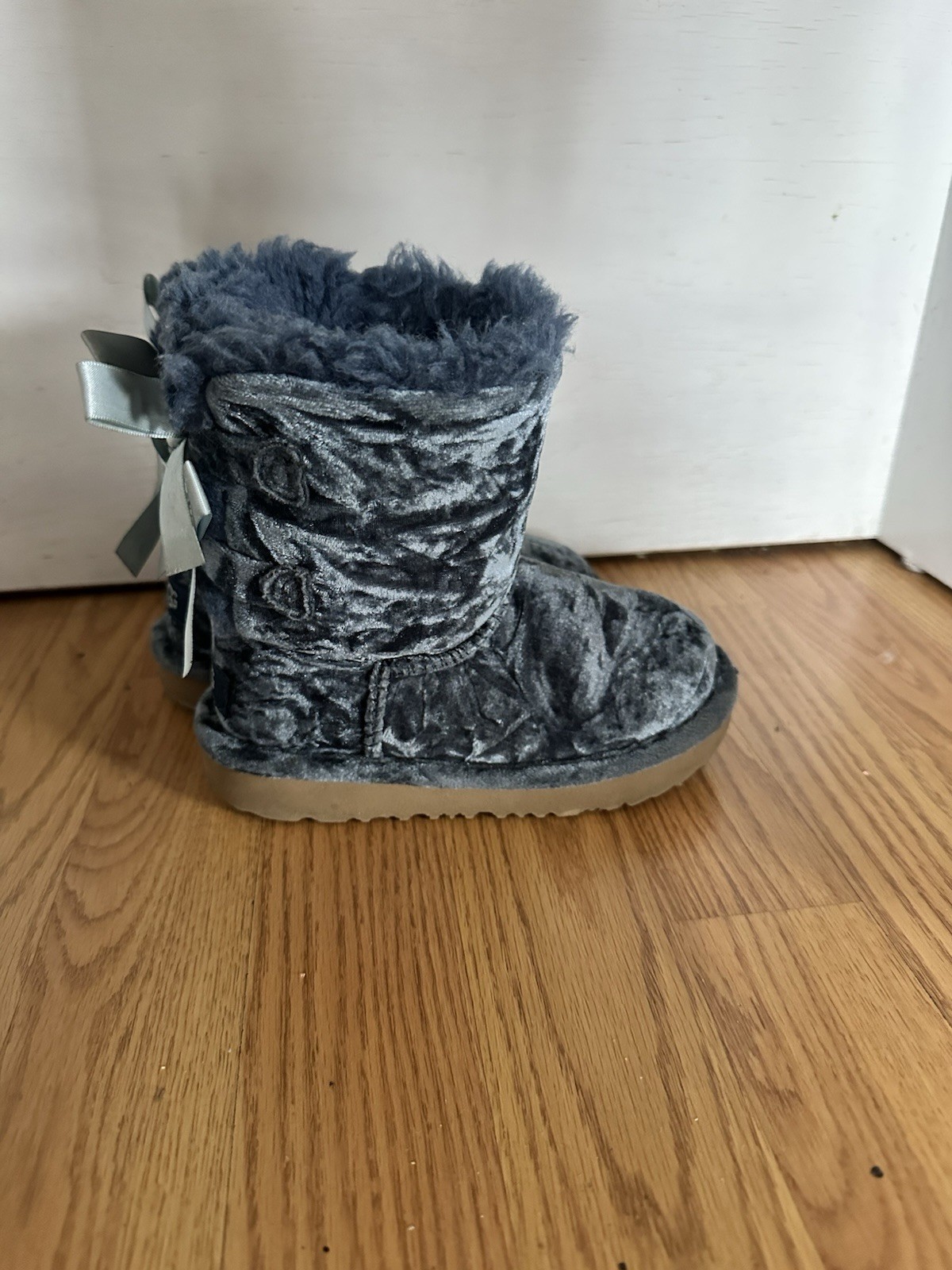 UGG Little Girls Boots Size 11 Velvet Blue