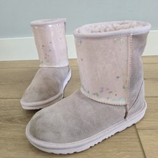 UGG Girls Size 4 Soft Pink Floating Silver Stars Winter Slip-on Comfy Boots
