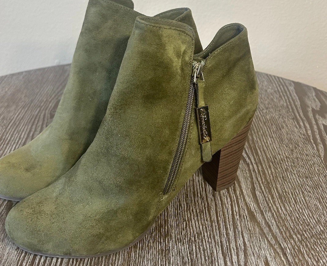 women Boots Size 11