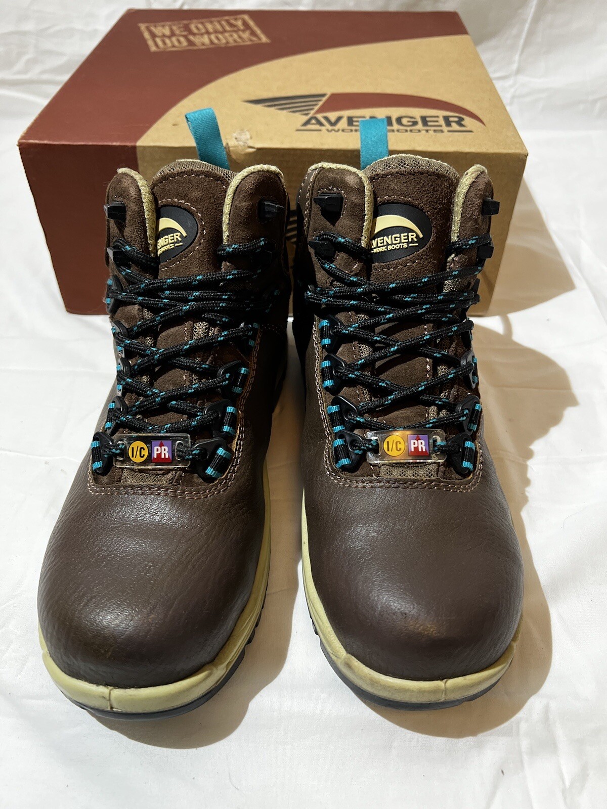 Avenger work boots – women