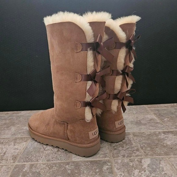 UGG Bailey Bow Tall II Women Boots Size 6 Chestnut Suede Shearling 1016434