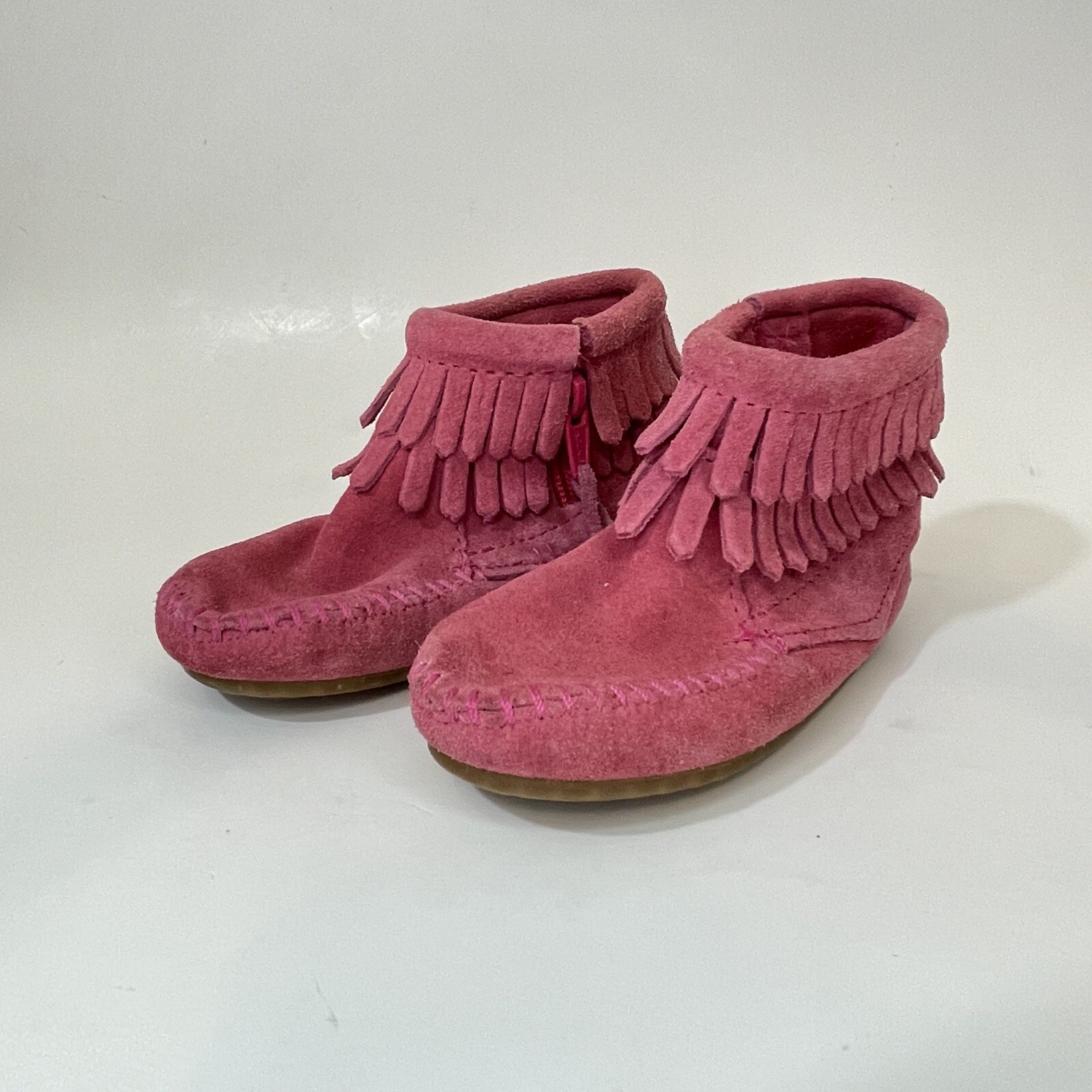 Minnetonka Pink Fringe Girls Size 5 Ankle Boots