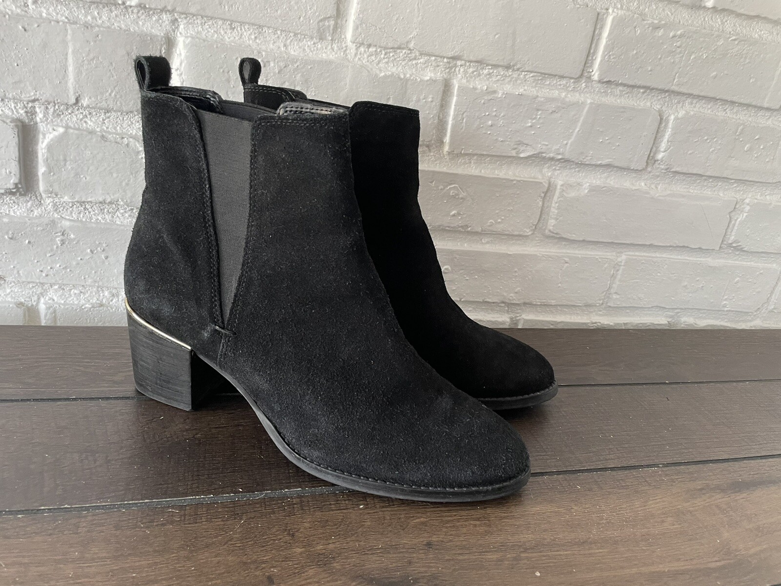 Crevo Chelsea Ankle Block Heels Black Suede Pull On Women Boots Sz 8.5 M