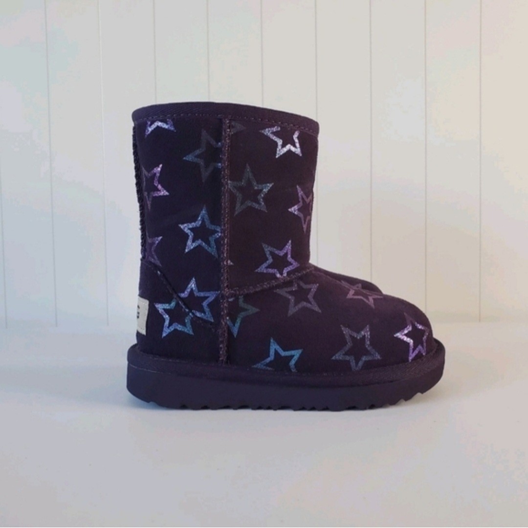 UGG Kids Girls Boots Classic II Size 10 Purple Iridescent Stars Boot Nightshade