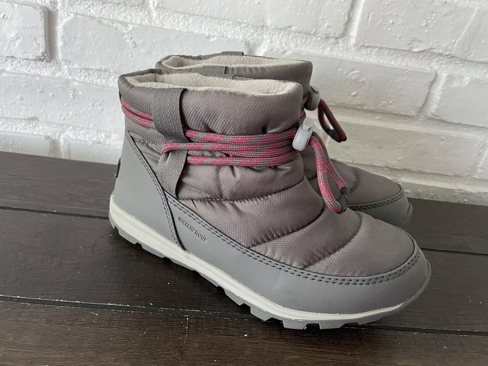 SOREL Gray Whitney Short Waterproof Snow Women Boots Size 6