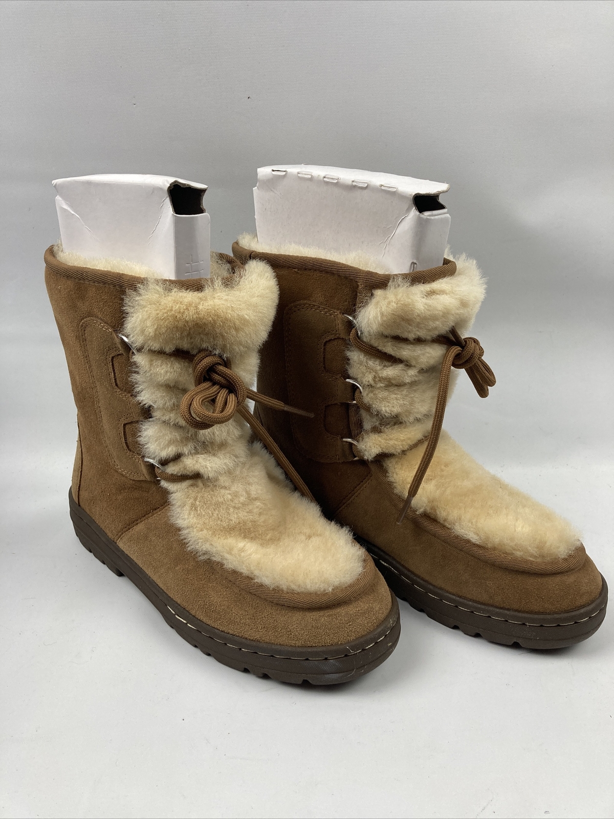UGG AUSTRALIA WOMEN BOOTS Size 7