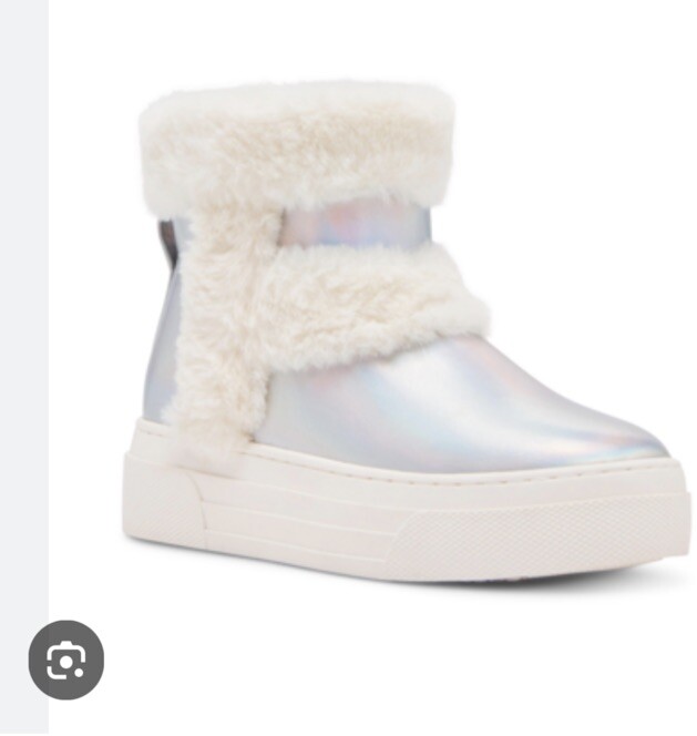 NEW In Box STEVE MADDEN GIRLS BOOTS Silver/fur Trim  SIZE 4