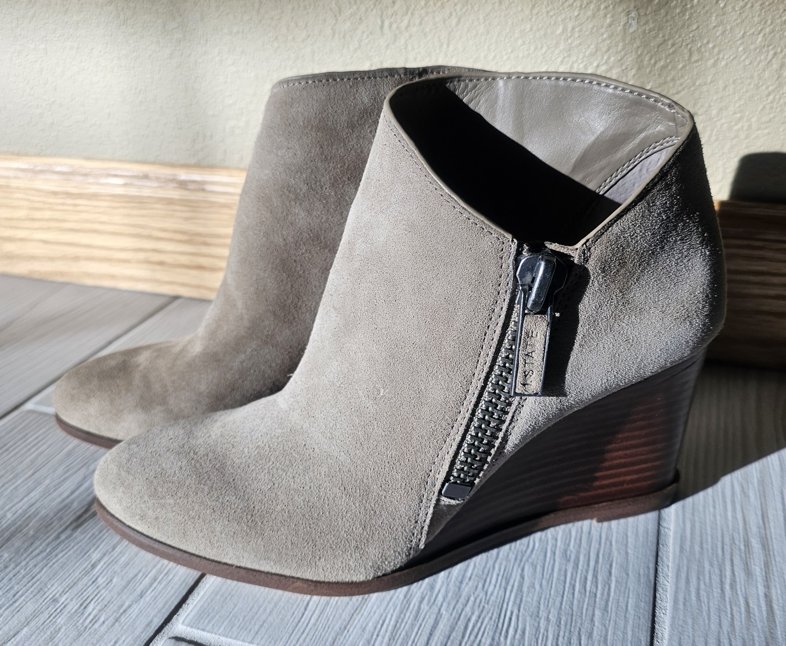 1 state women boots 6 W