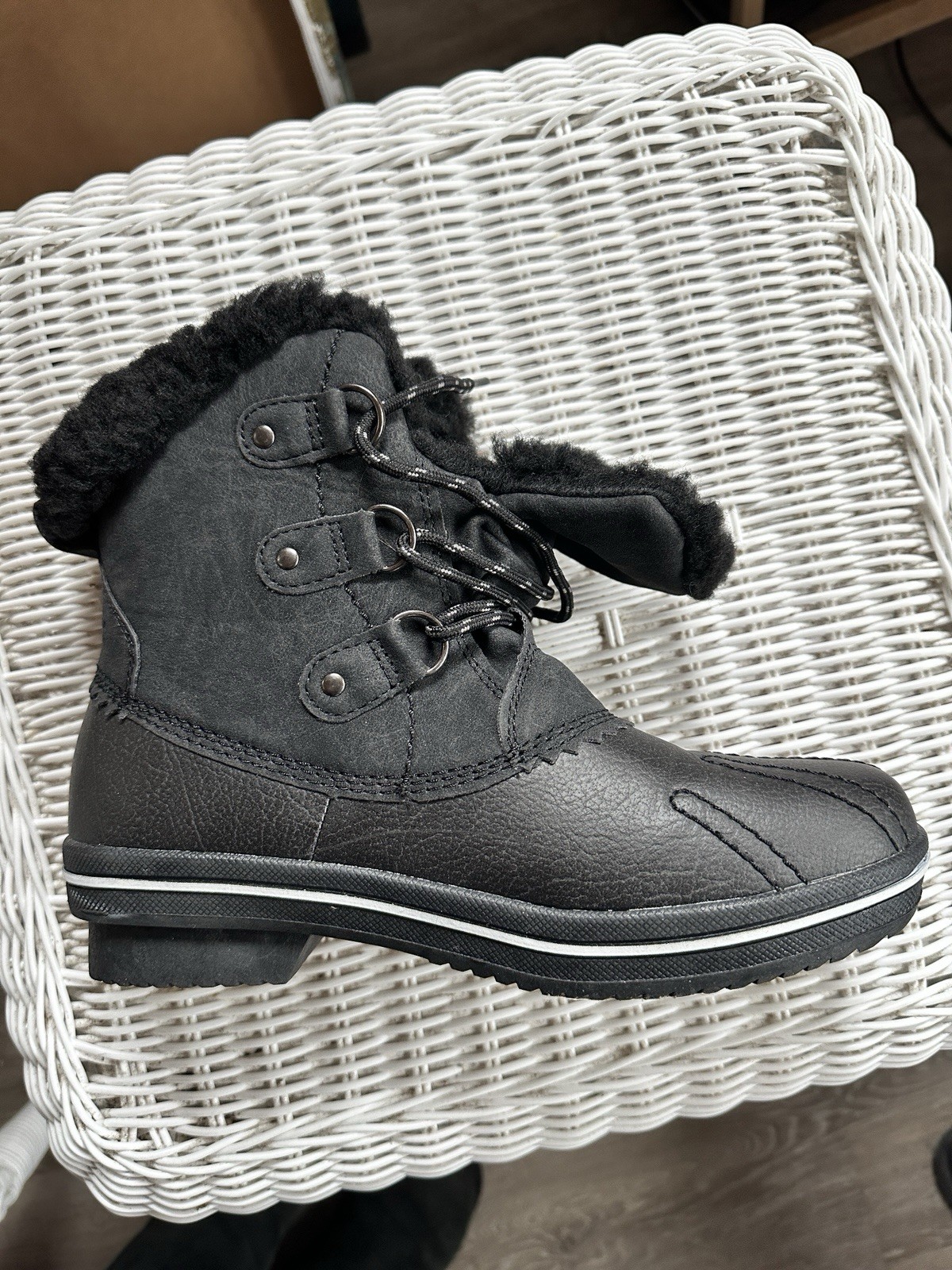 Boots PAWZ by Bearpaw Eugenia Women Winter Boots Size 8 New With Tags Fur Lined