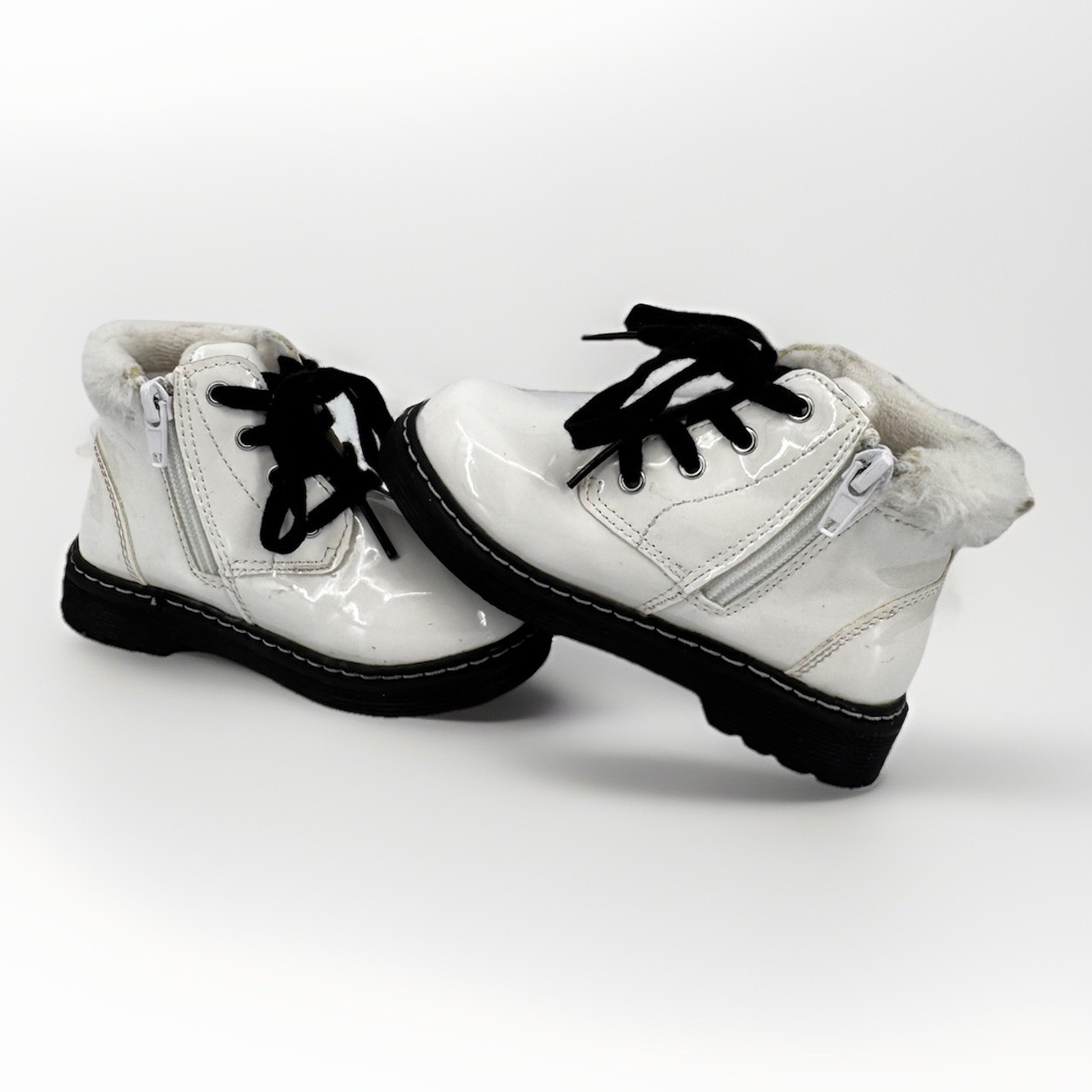 Nicole Miller New York Toddler Girls White Patent Faux Fur Zip Boots Size 7 NWOT