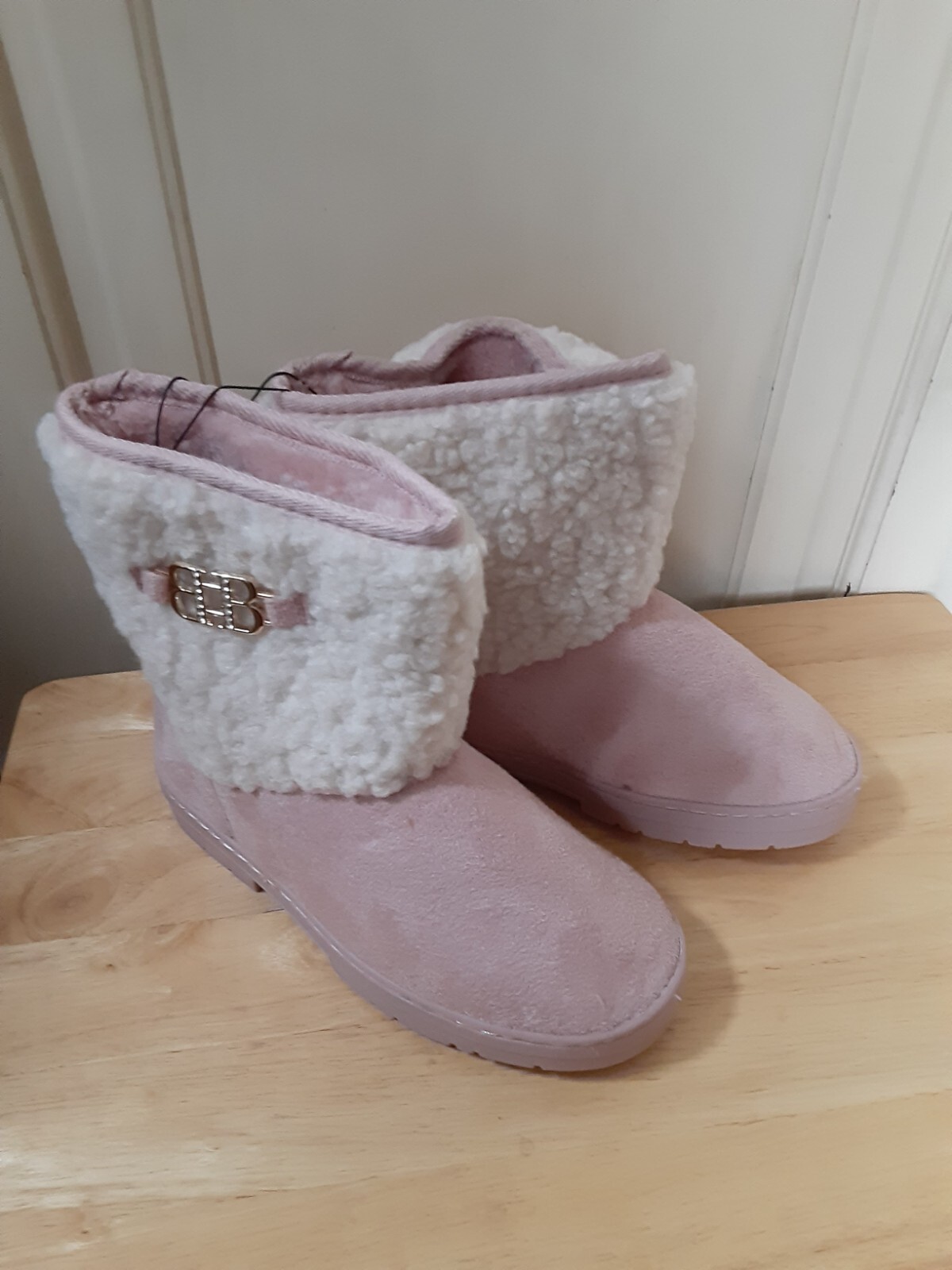 Bebe Girls Faux Fur Boots Size 3   NEW WITH TAGS