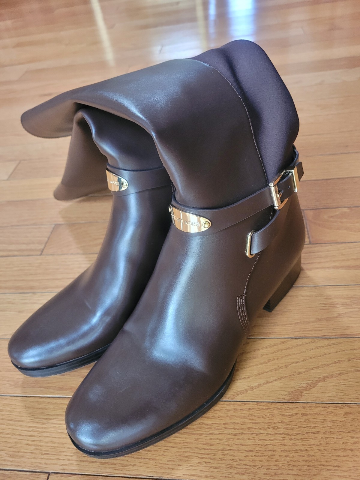 michael kors women boots size 9