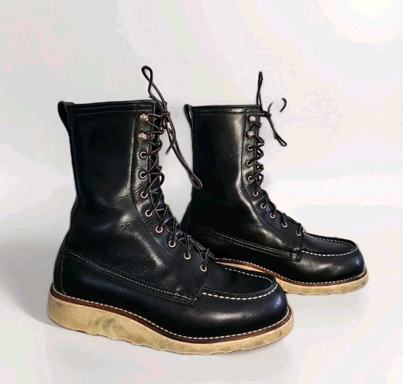 Red Wing Women’s 3424 Moc Toe Black  Heritage 7.5” Boot