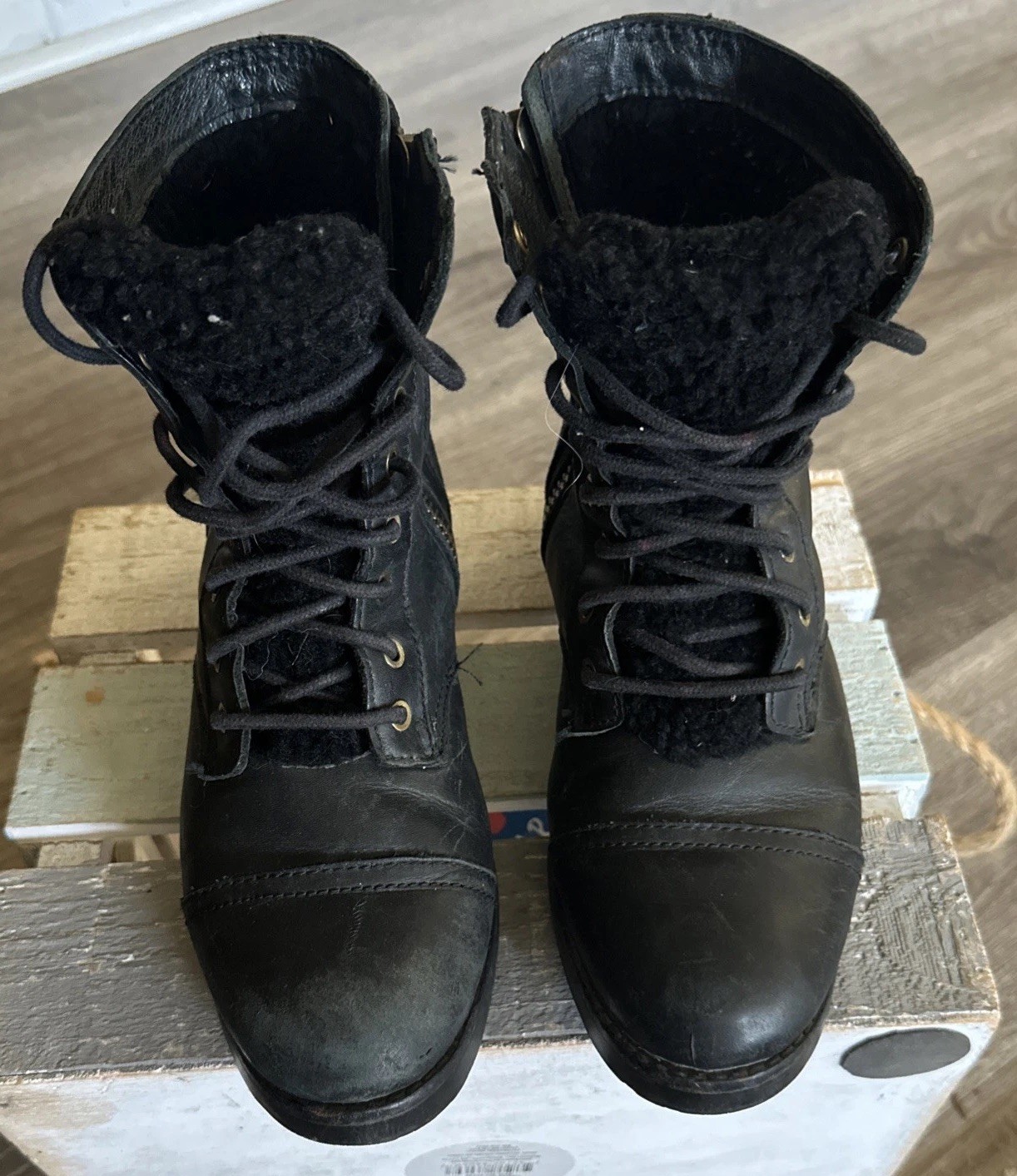 UGG KILMER EXPOSED FUR WATER-RESISTANT WOMEN BOOTS LEATHER BLACK US Sz 6