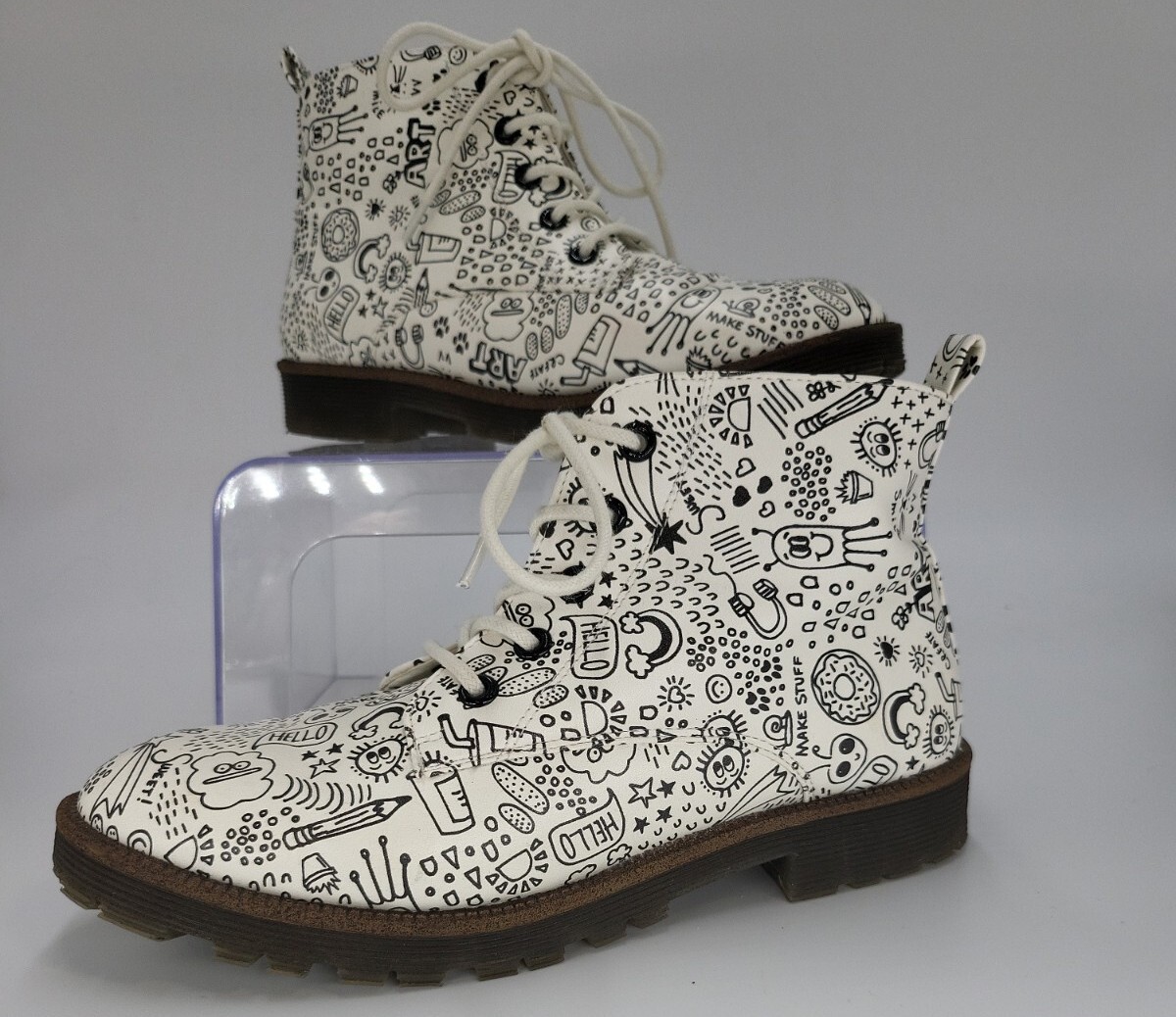 Cat And Jack Girls Boots White Black Doodles Size 4 Zipper Doc Martin Style