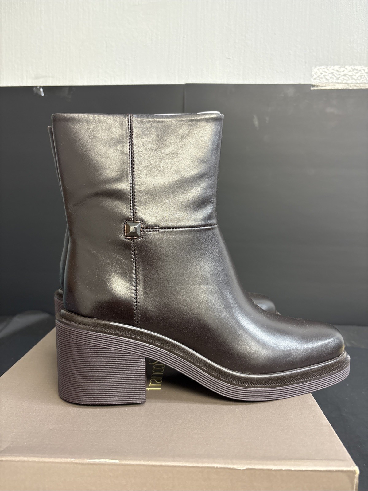 franco sarto Women boots US 8.5 Brown. NWB (LM0058)