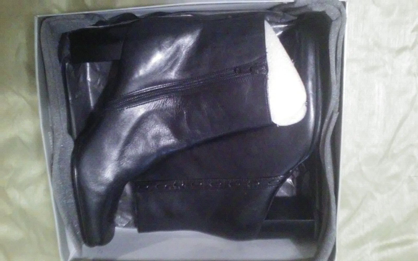 Worthington women boots S/N 1289211563 size 7.5M Ingrid Black