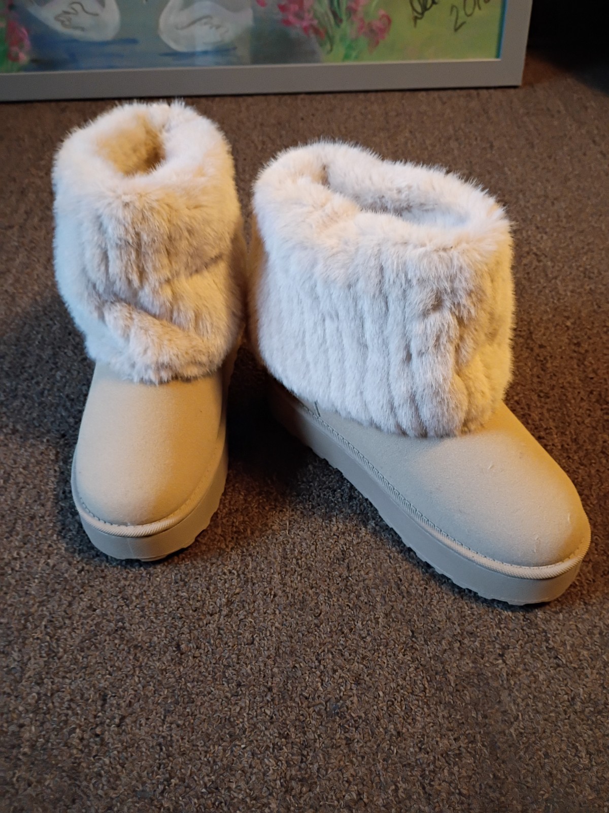 women winter boots size 8.5 brand new