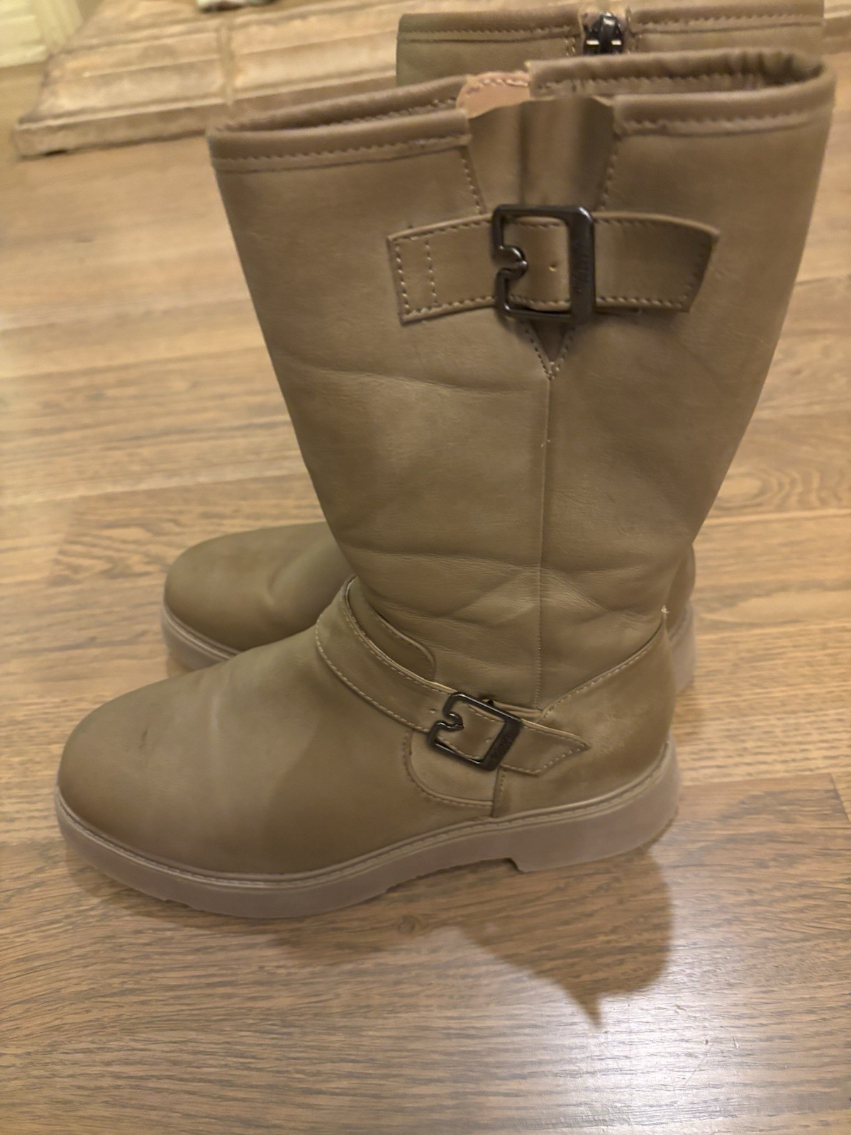 dr scholls women boots Size 6 TAUPE COLOR #2