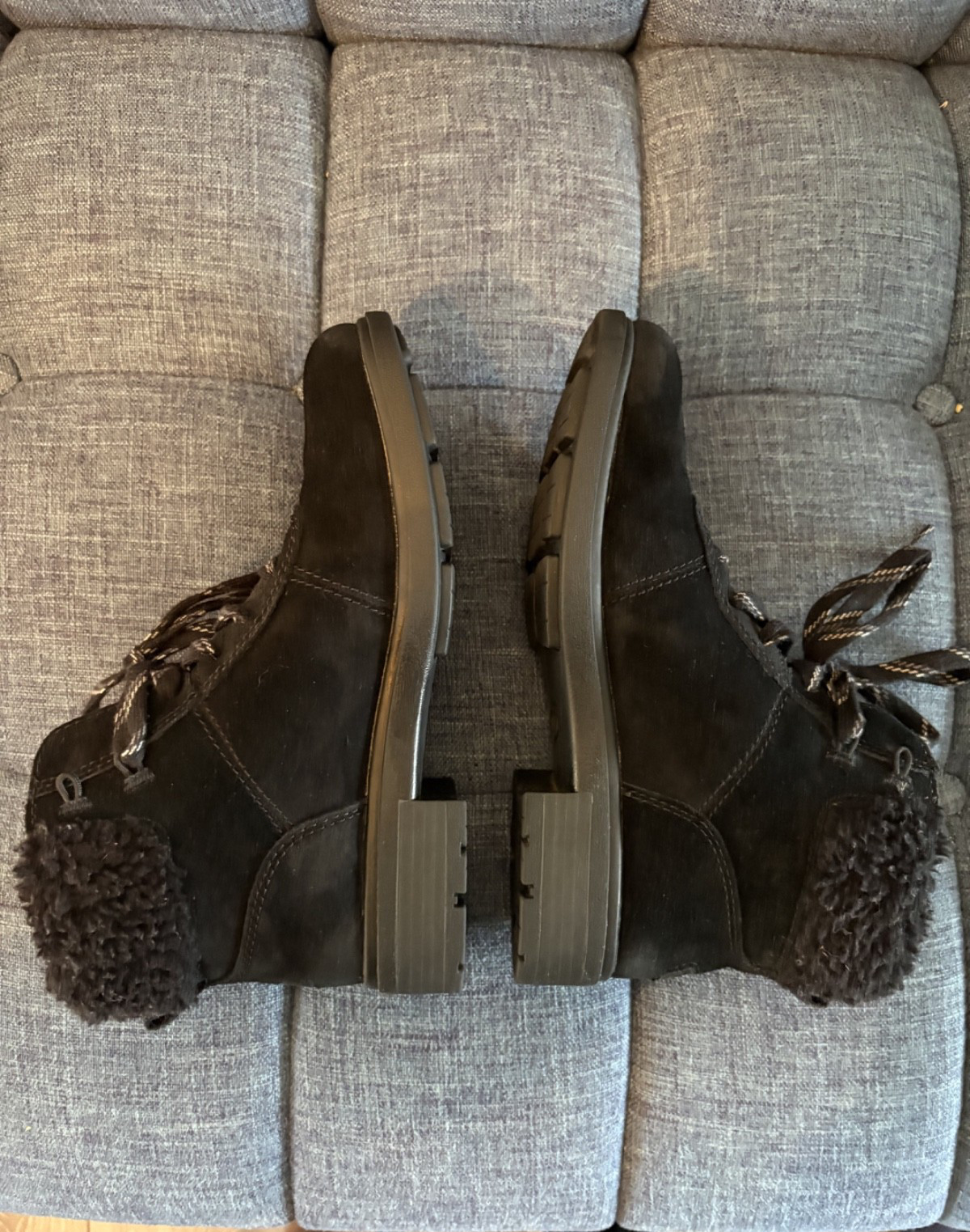 ugg women boots size 8 black